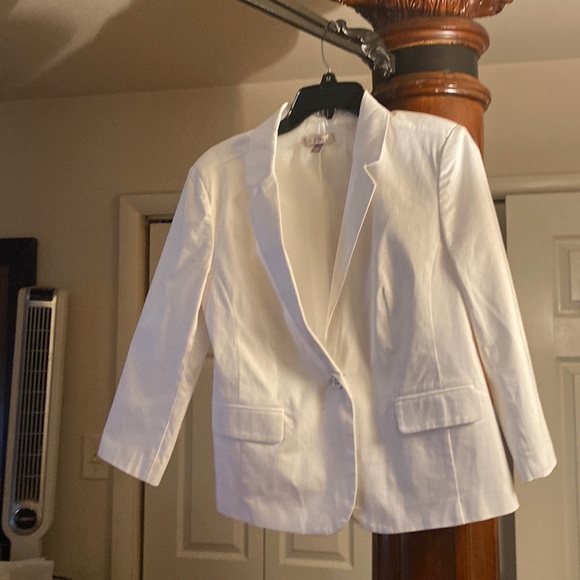 Roz & Ali Jackets & Blazers - White blazer